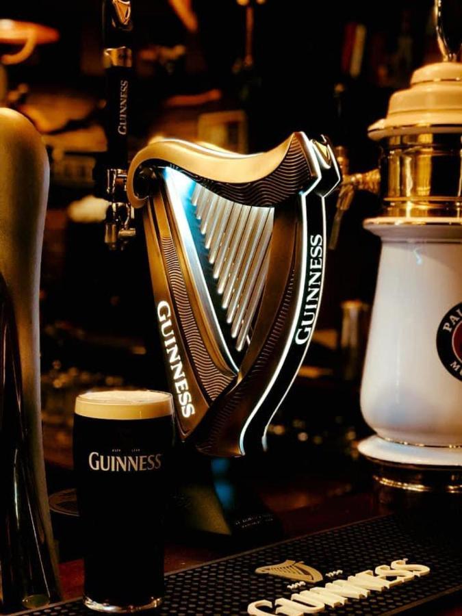 Shoemaker Irish Pub & Accommodation Kielce Esterno foto
