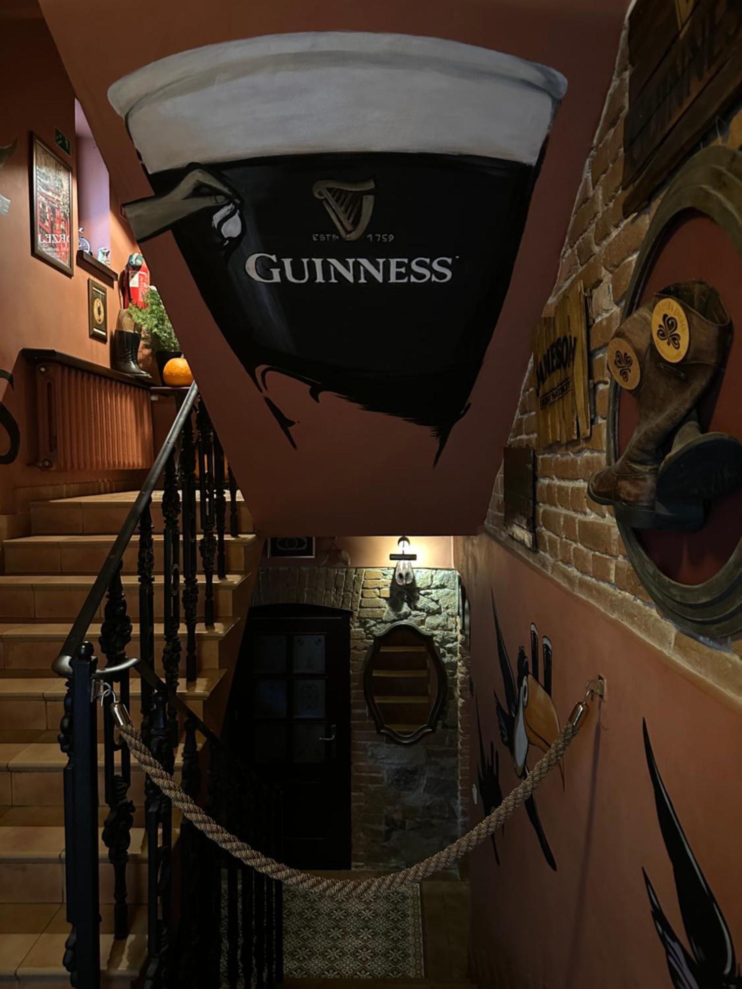 Shoemaker Irish Pub & Accommodation Kielce Esterno foto