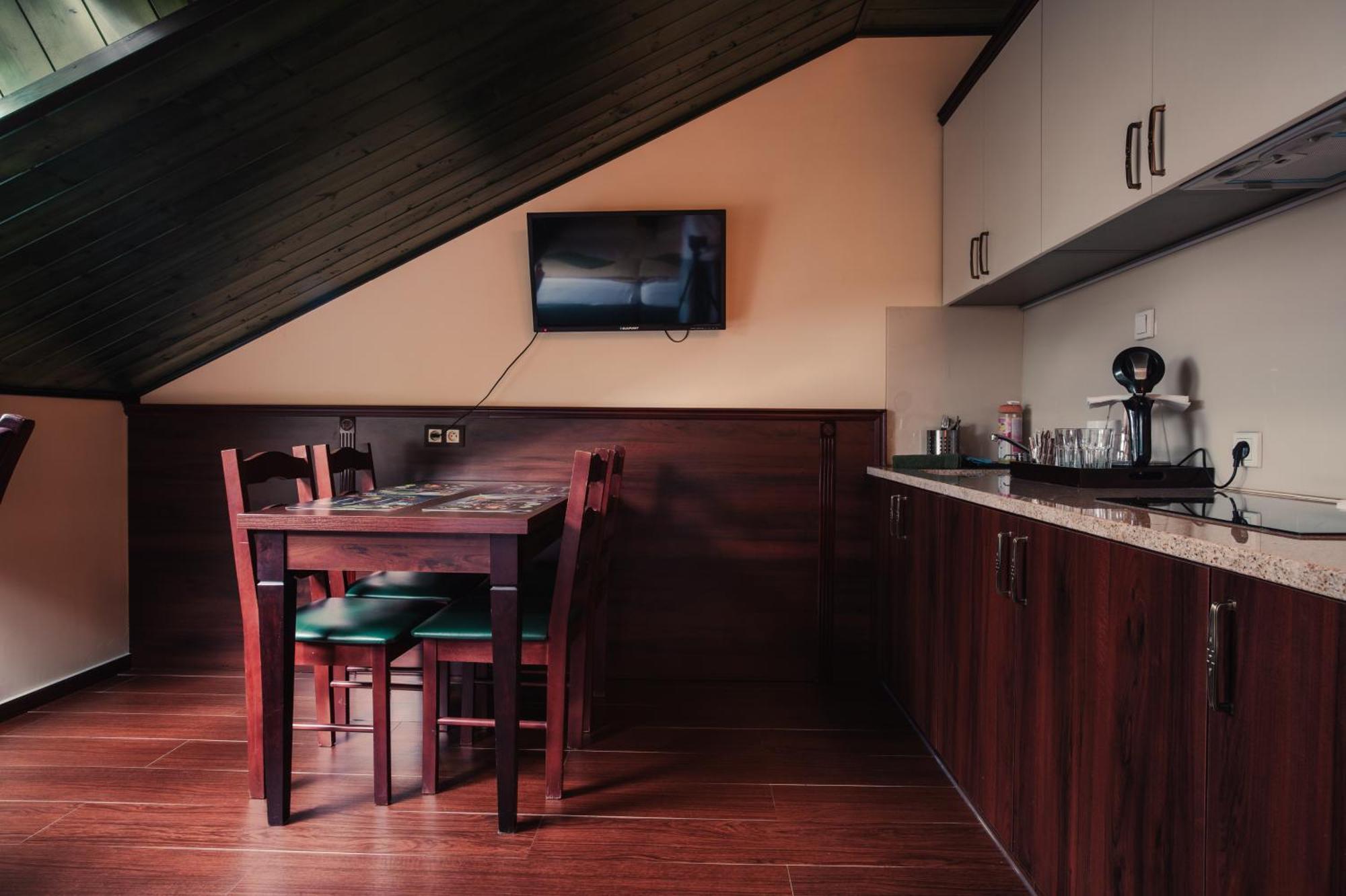 Shoemaker Irish Pub & Accommodation Kielce Esterno foto