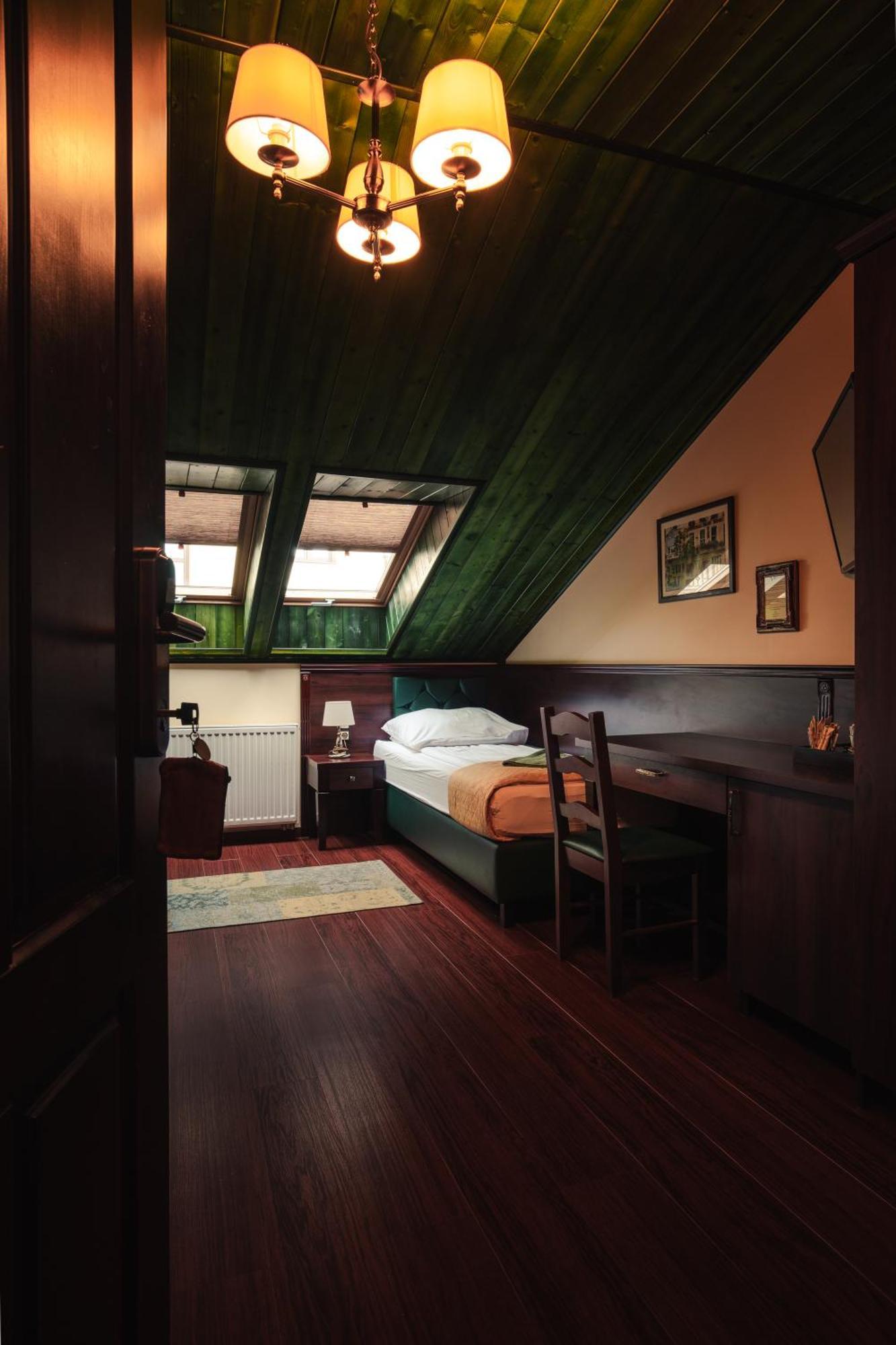Shoemaker Irish Pub & Accommodation Kielce Esterno foto