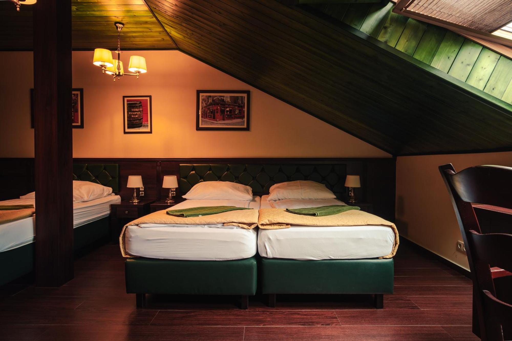 Shoemaker Irish Pub & Accommodation Kielce Esterno foto