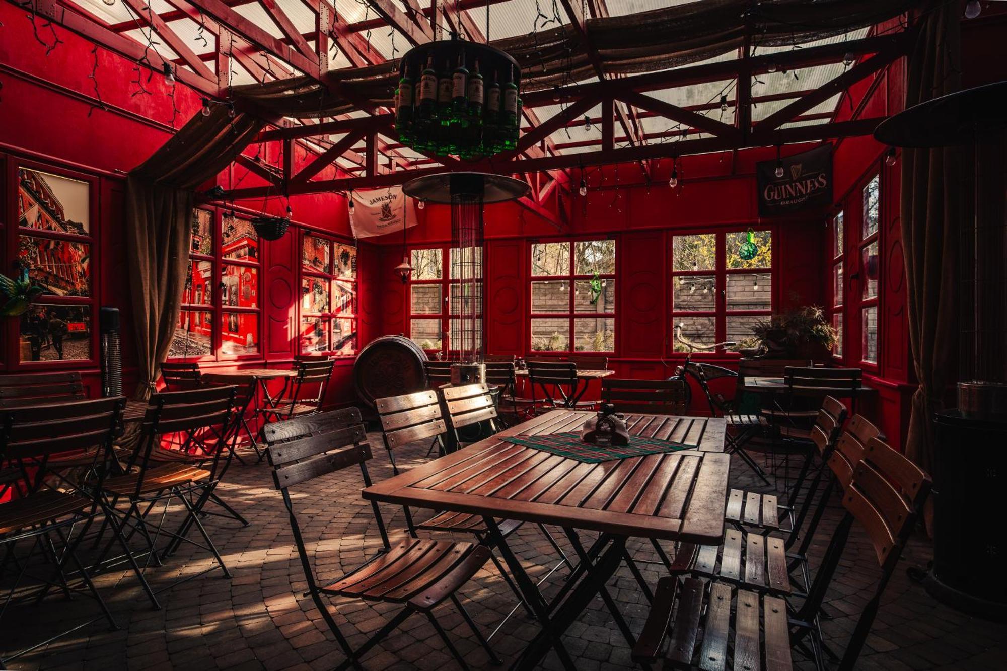 Shoemaker Irish Pub & Accommodation Kielce Esterno foto