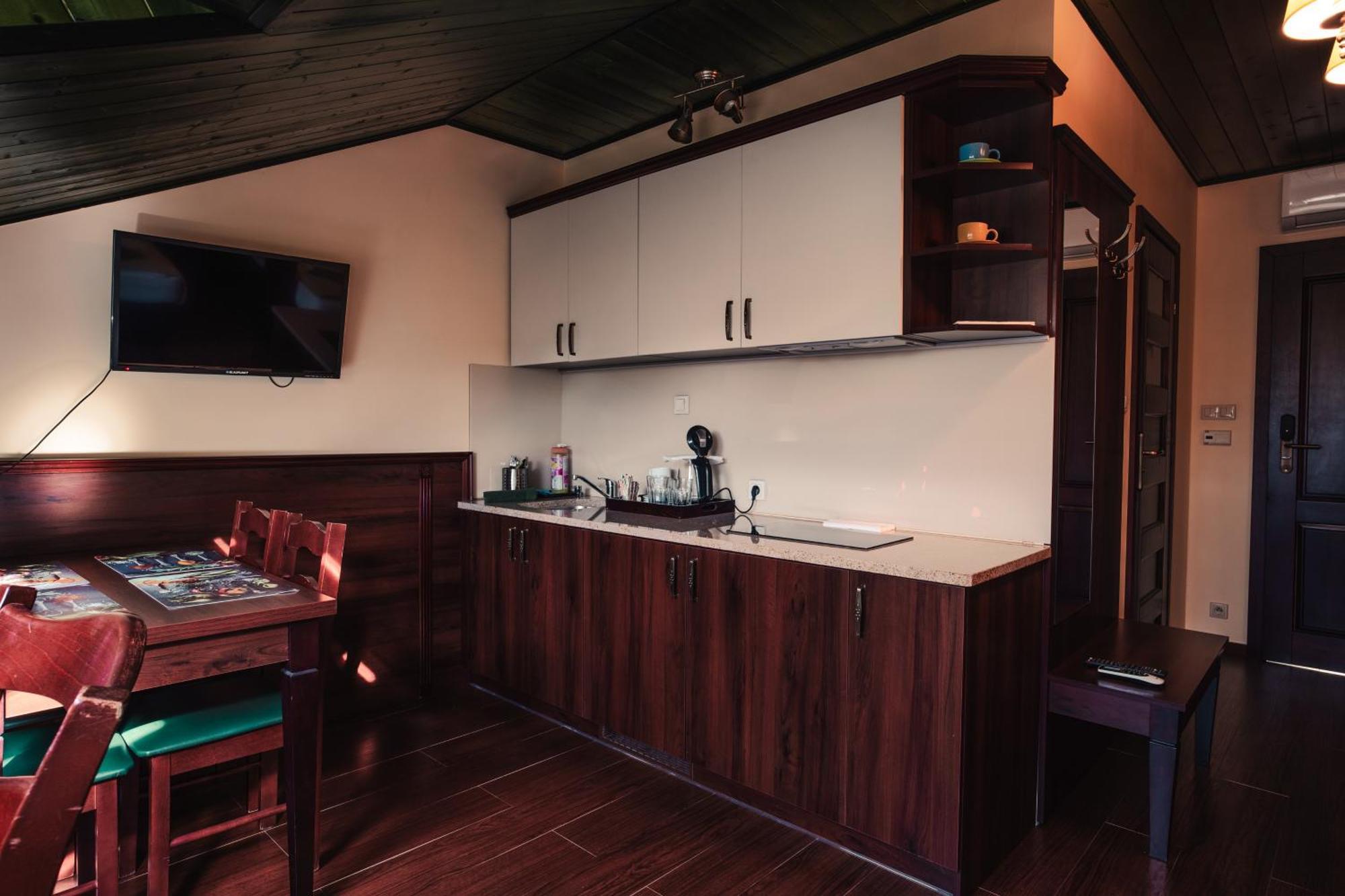Shoemaker Irish Pub & Accommodation Kielce Esterno foto