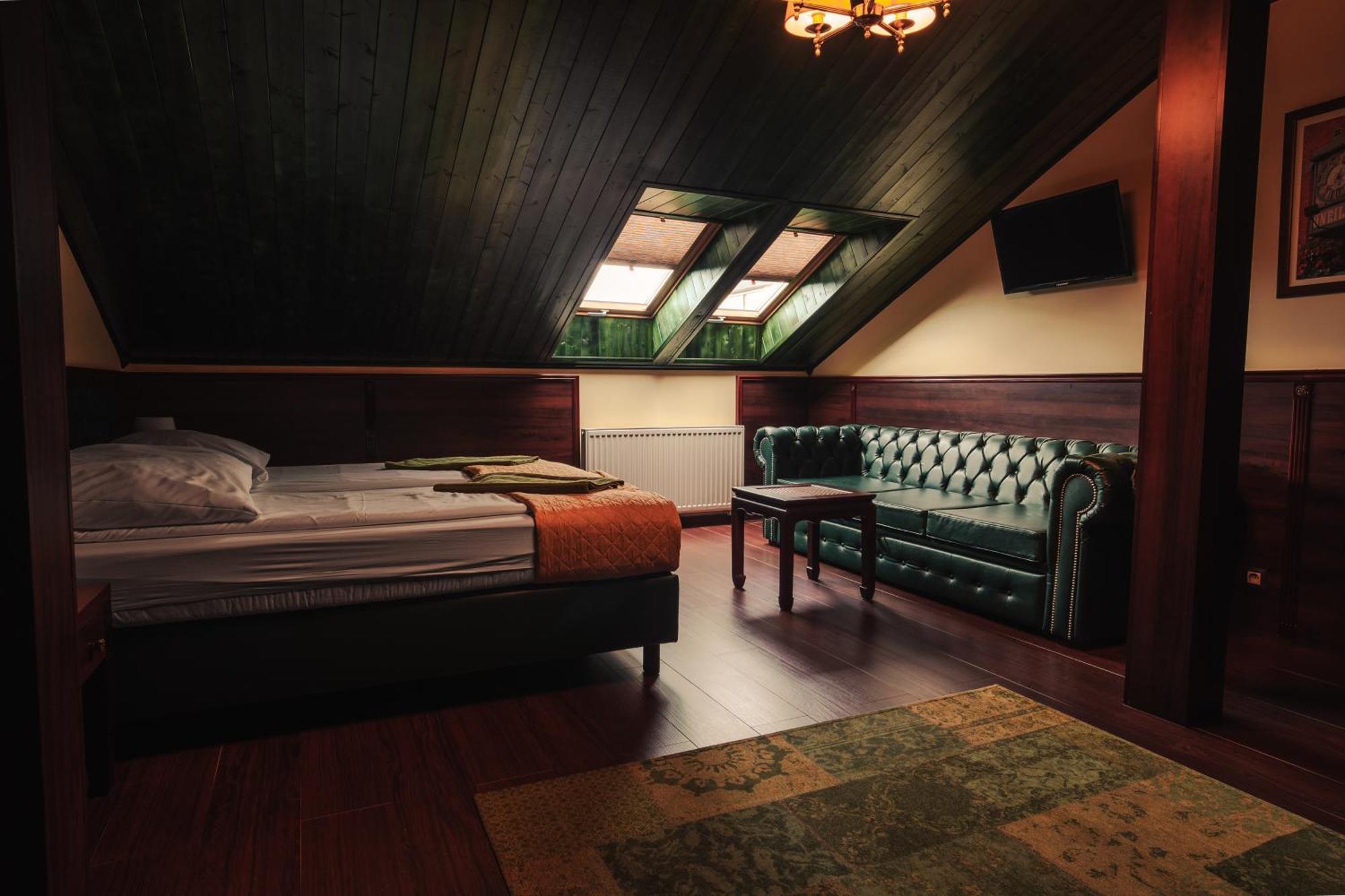 Shoemaker Irish Pub & Accommodation Kielce Esterno foto